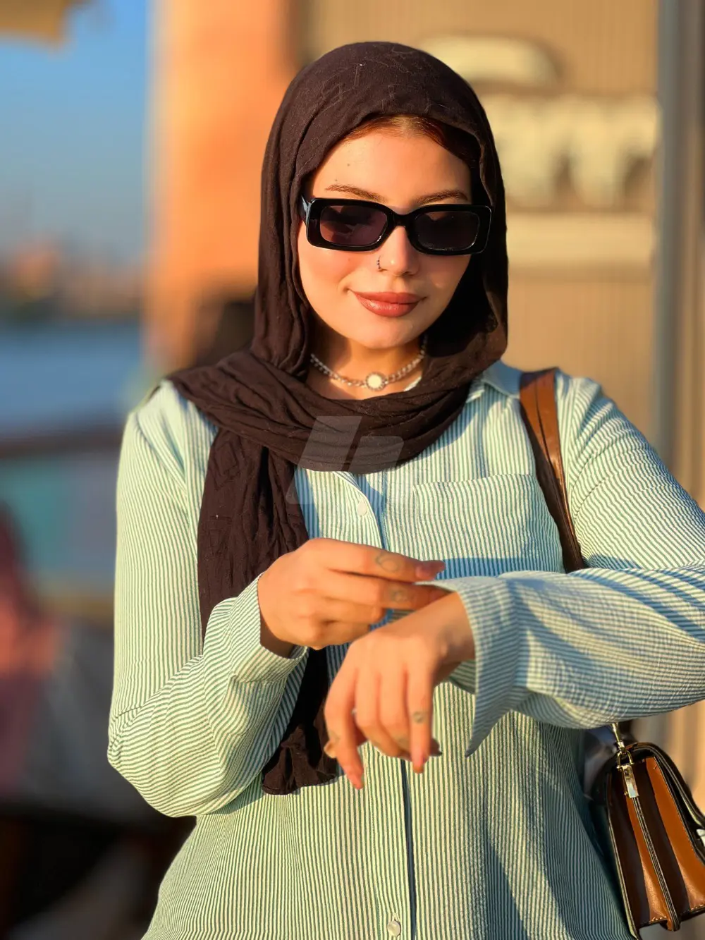 https://4swapp.azureedge.net/4swapp/media/cover/638574470045032214/d9138bab-c3b2-4d3f-81cc-505bcd5bb2ff
