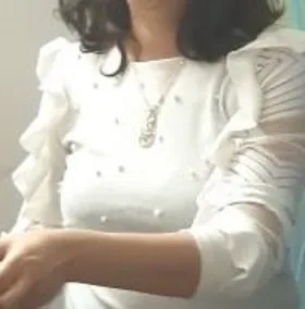 👚 بلوزة بيضاء بكم