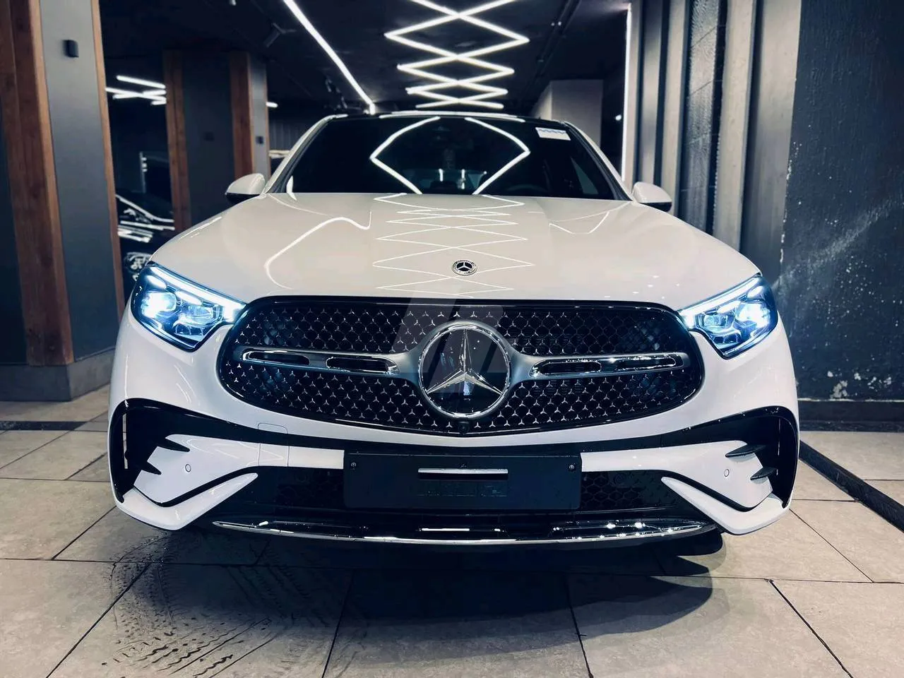 https://4swapp.azureedge.net/4swapp/media/cover/638817256031928422/80e494ae-935b-4c7a-9d4d-cfd52a5bd74c