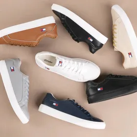 سنيكر  Tommy O2