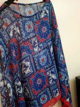 بلوزة برشكا