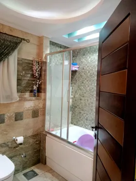 شقه للبيع 