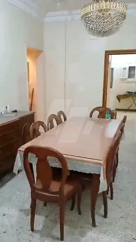 شقه مفروشه