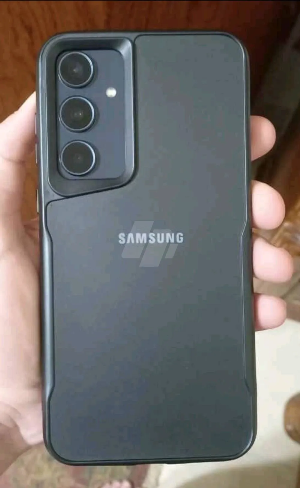 https://4swapp.azureedge.net/4swapp/media/cover/638833163671222232/5a78b5ce-1761-4910-9783-131c5df84cbd