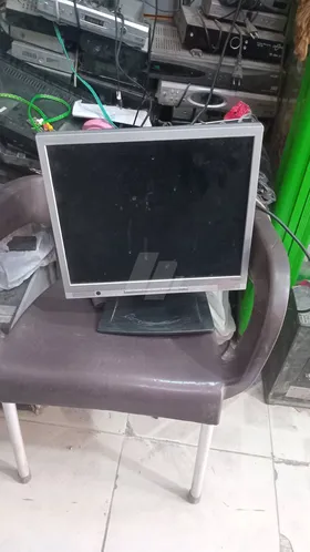 شاشة  كمبيوتر 