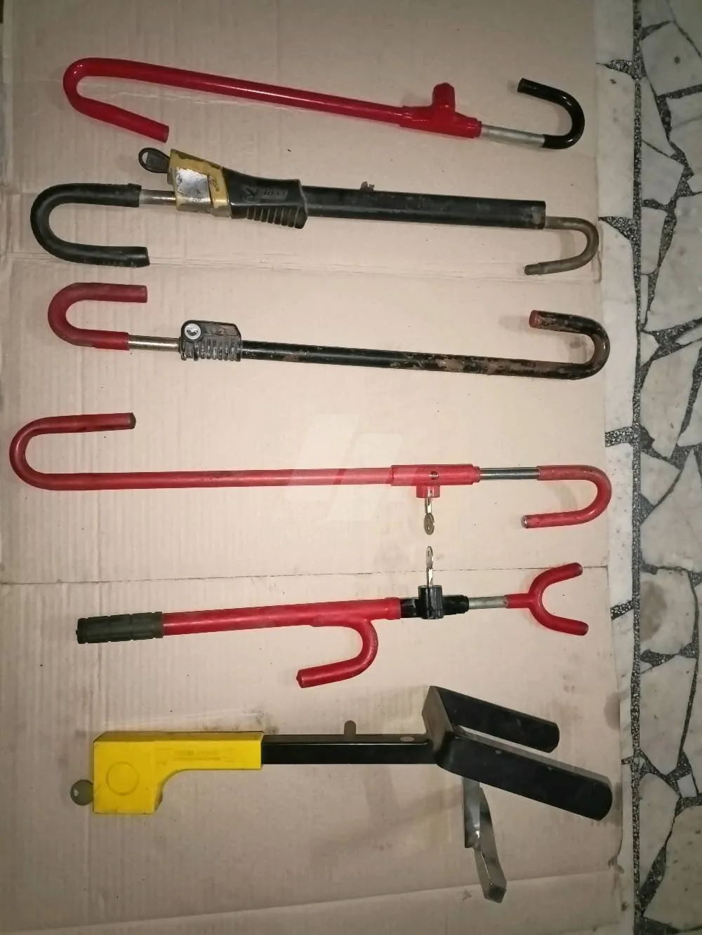 https://4swapp.azureedge.net/4swapp/media/cover/638833382930152262/8b5d5ffe-f42d-40d8-affb-19318d49a5ad