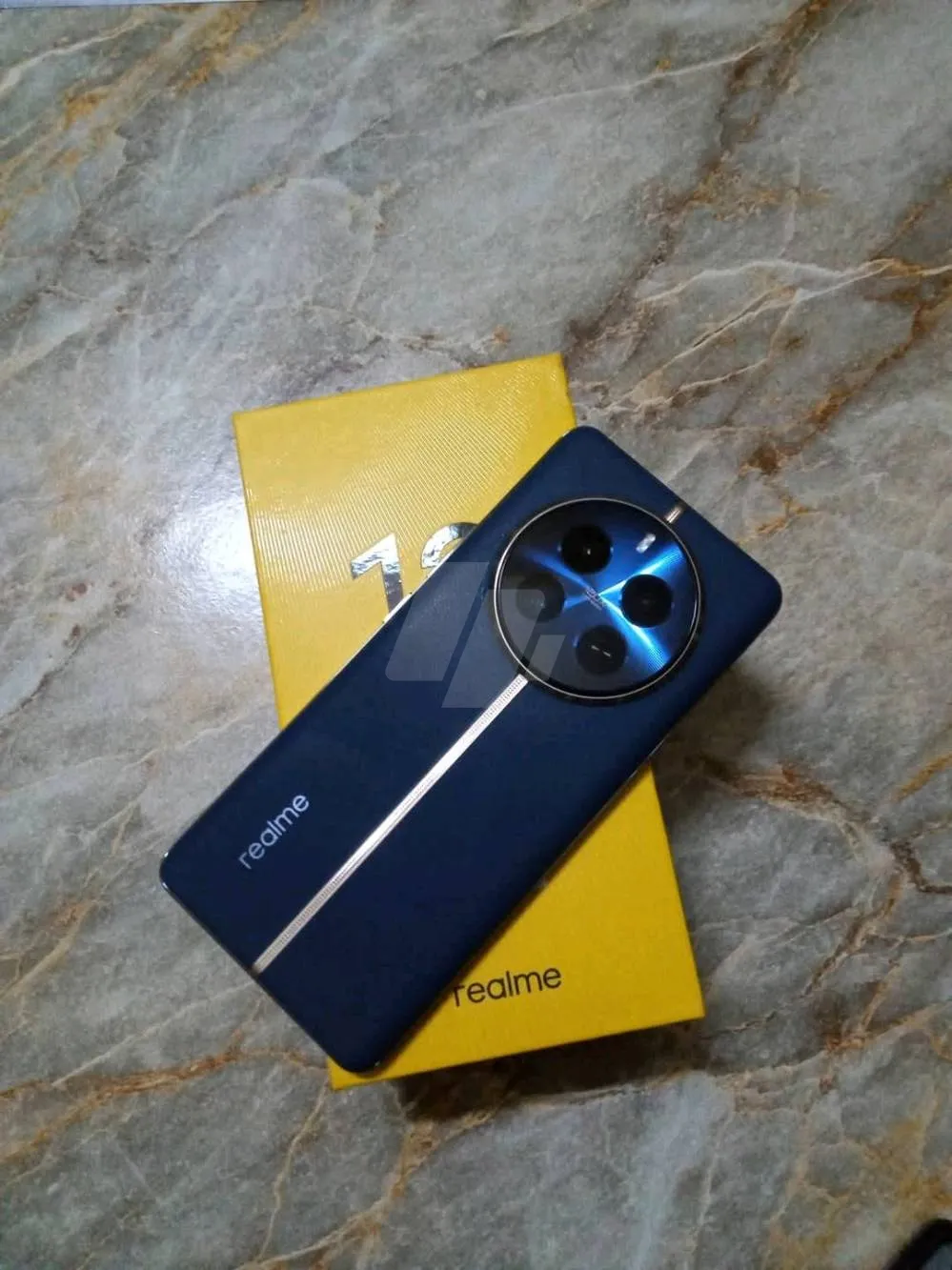 https://4swapp.azureedge.net/4swapp/media/cover/638836066498878200/20fd2525-e435-45d0-ad39-be85ae00d523
