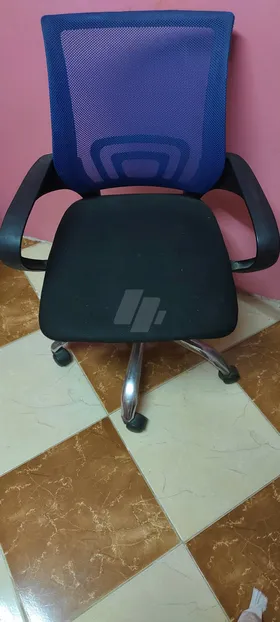 كرسي مكتب