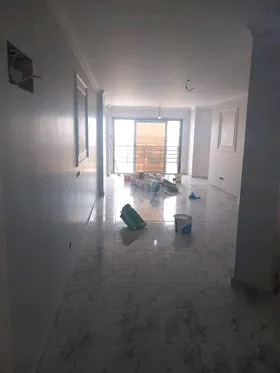 شقه ١٥٥ م بكومباوند فالوري انطويادس 
