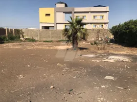 للبيع قطعه ارض بطريق قليوب القناطر الخيريه بالقرب من كوبري الحادثه  تصلح لجميع الاغراض مصنع او مخزن مساحة487 متر بها جميع المرافق كهرباء ضغط عالي الارض محاطه بسور ارتفاع 