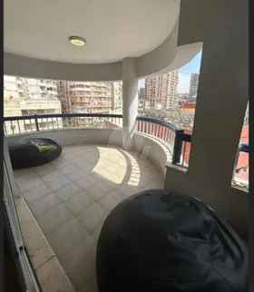 شقــة للبــيع بـ زيزينــيا  