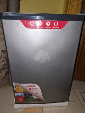 Siltal MiniBar Refrigirator 4.5 Feet Defrost - One Door Silver FB15