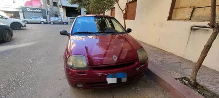 للبيع رينو كليو ٢٠٠١ (١٤٠٠CC)
