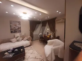 شقه للبيع في مدينة الشيخ زايد داخل كمبوند اوبرا سيتي، دور ارضي،