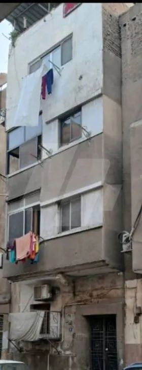 نصف عقار للبيع بأرقي أحياء شبرا من ش خلوصي الرئيسي