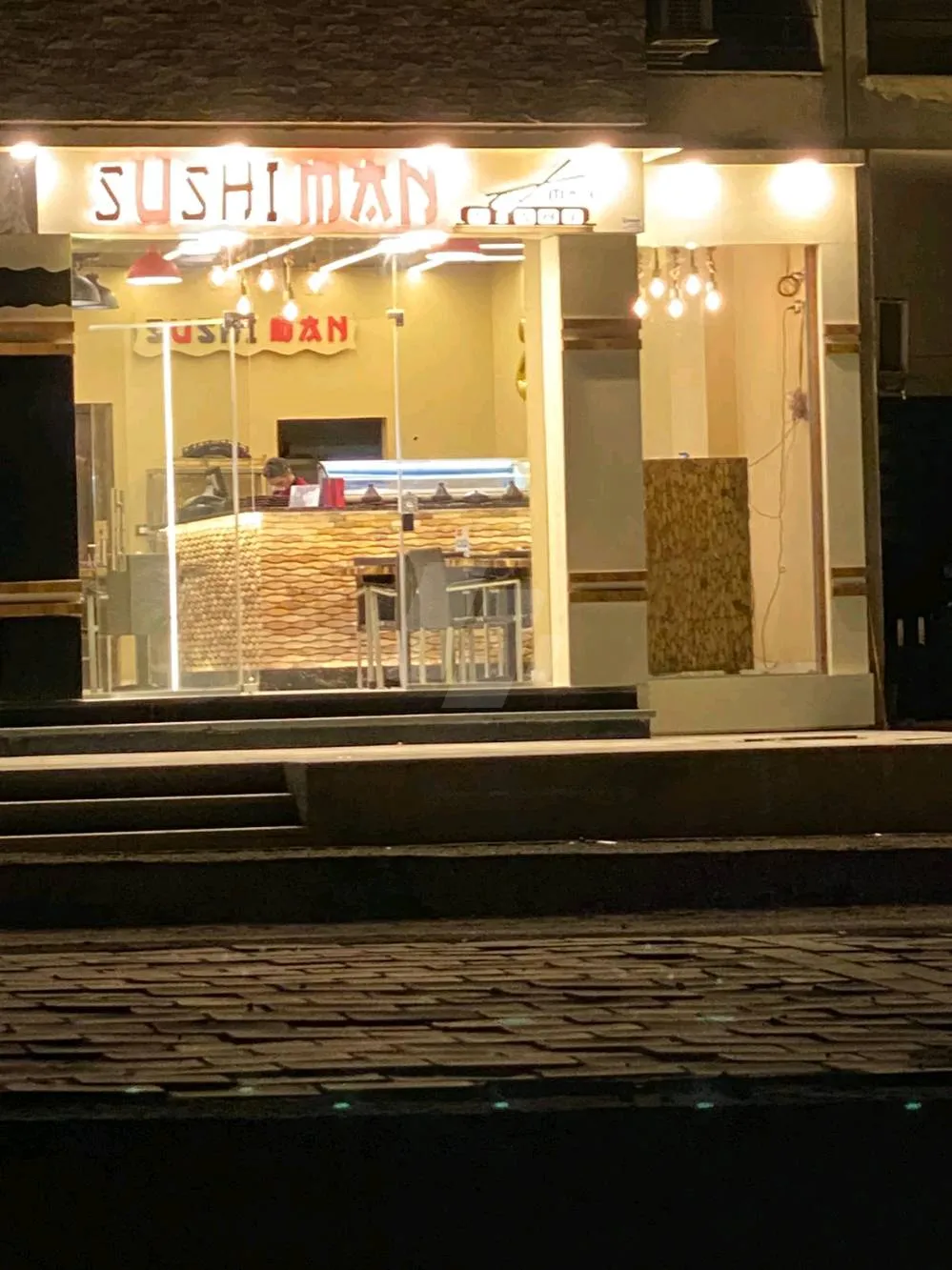 https://4swapp.azureedge.net/4swapp/media/cover/638856799460817340/bbd22b89-e598-4d98-889f-3464c09e8731