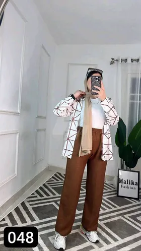 سوت تلات قطع مربعات تصميم أنيق بخامة فاخرة لإطلالة عصرية ومميزة