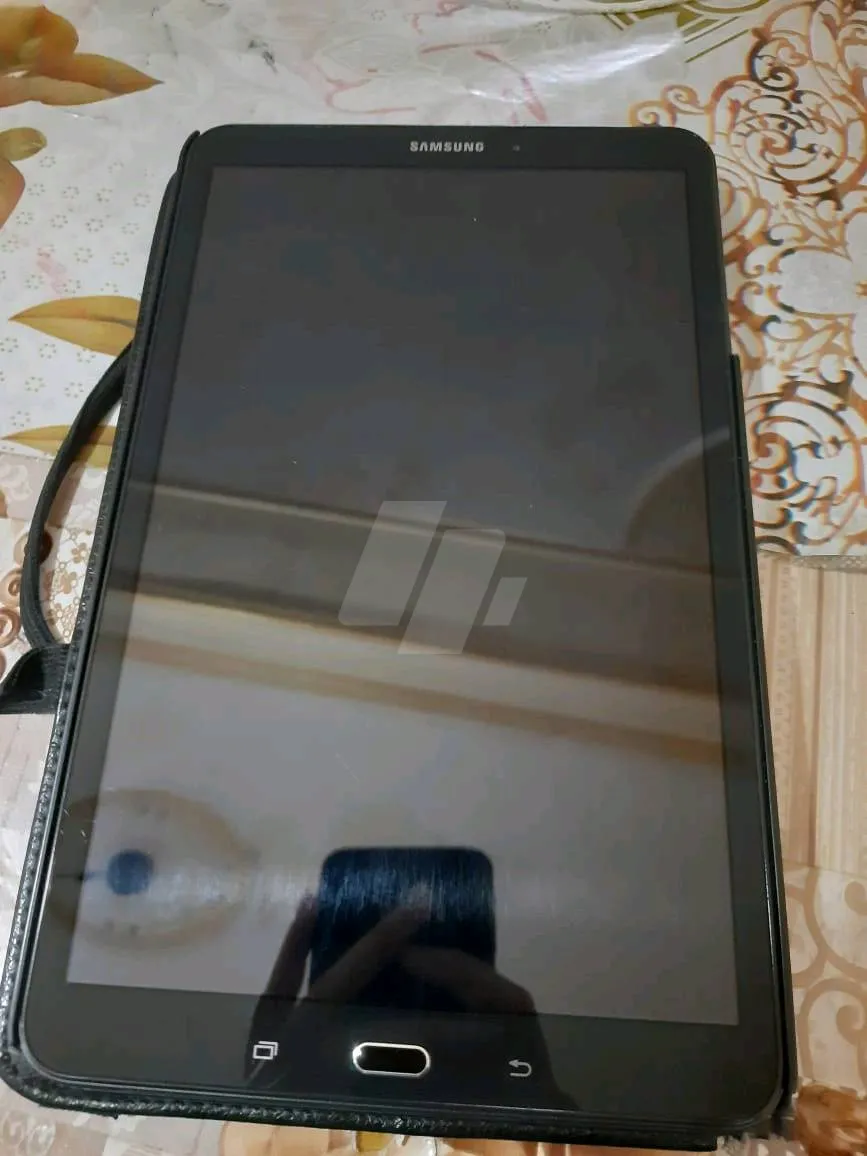 https://4swapp.azureedge.net/4swapp/media/cover/638858525291843166/df3ae15b-20b6-494c-82ee-e60b860217cf