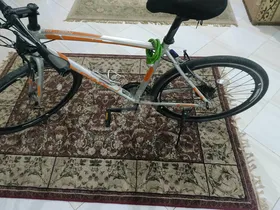 عجله TRINX