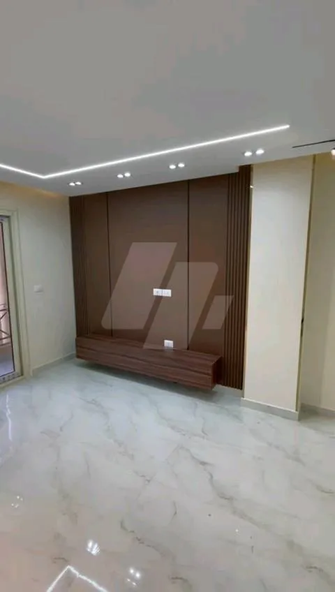 https://4swapp.azureedge.net/4swapp/media/cover/638861969480647868/cd5fdaba-ad6a-45b6-9054-447f96dbdecb