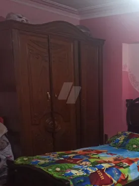 دولاب متر ونص