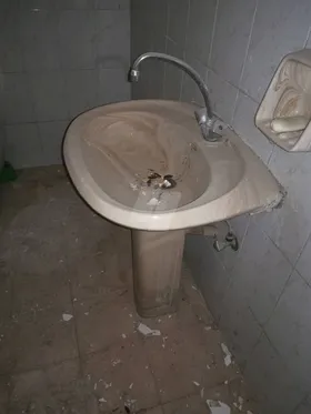حمام كامل للبيع بالخلاطات