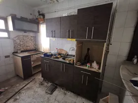 مطبخ كامل خشب كونتر بحاله جيده جدا شبه جديد