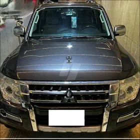 Mitsubishi Pajero 2015