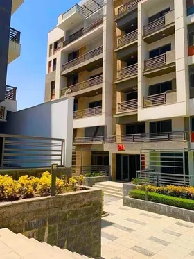 شقه 158 متر روف  للبيع في كمبوند  The icon Gardens في قلب التجمع الخامس في القاهره