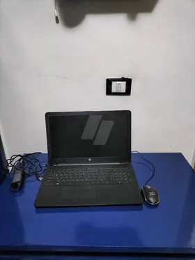 لاب توب HP  ١٧ بوصه للبدل او البيع