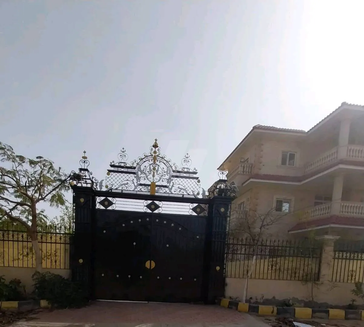 https://4swapp.azureedge.net/4swapp/media/cover/638885248627714173/16b52249-aed6-44e8-9e96-1f387ce3a12b
