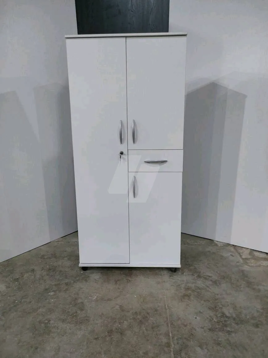 https://4swapp.azureedge.net/4swapp/media/cover/638885376448152846/5e5e6e46-b7f4-49cd-8354-5b93073310b7