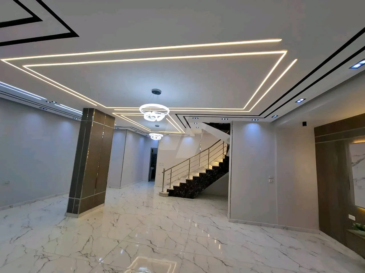 https://4swapp.azureedge.net/4swapp/media/cover/638885459356192402/4bf564ee-0fad-4393-8fc0-9ba3097867cc