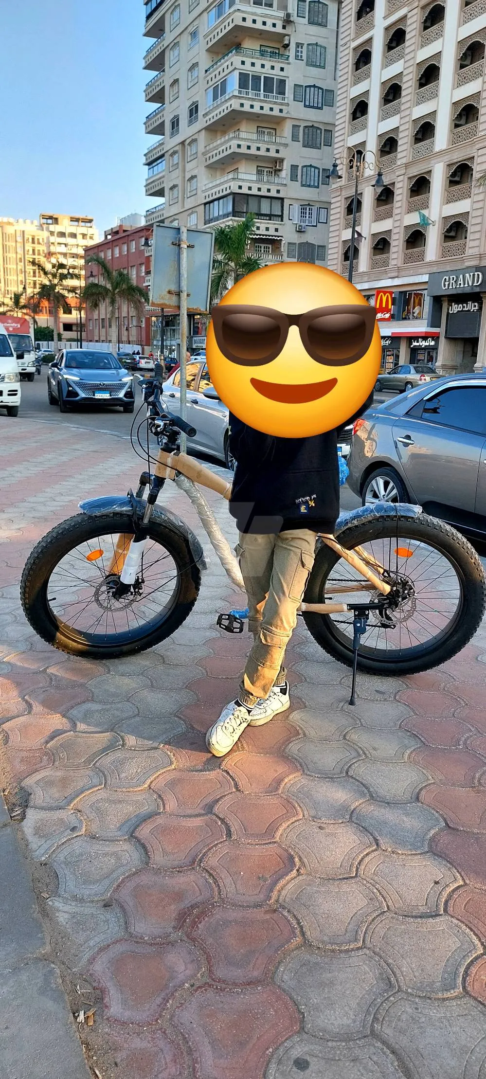 https://4swapp.azureedge.net/4swapp/media/cover/638887089797421657/e94d7324-8df0-4abd-963e-0db9655028c0