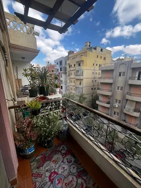 شقه للبيع بالحي السادس الهضبه الوسطى المقطم