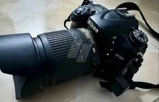 كاميرا نيكون D7100