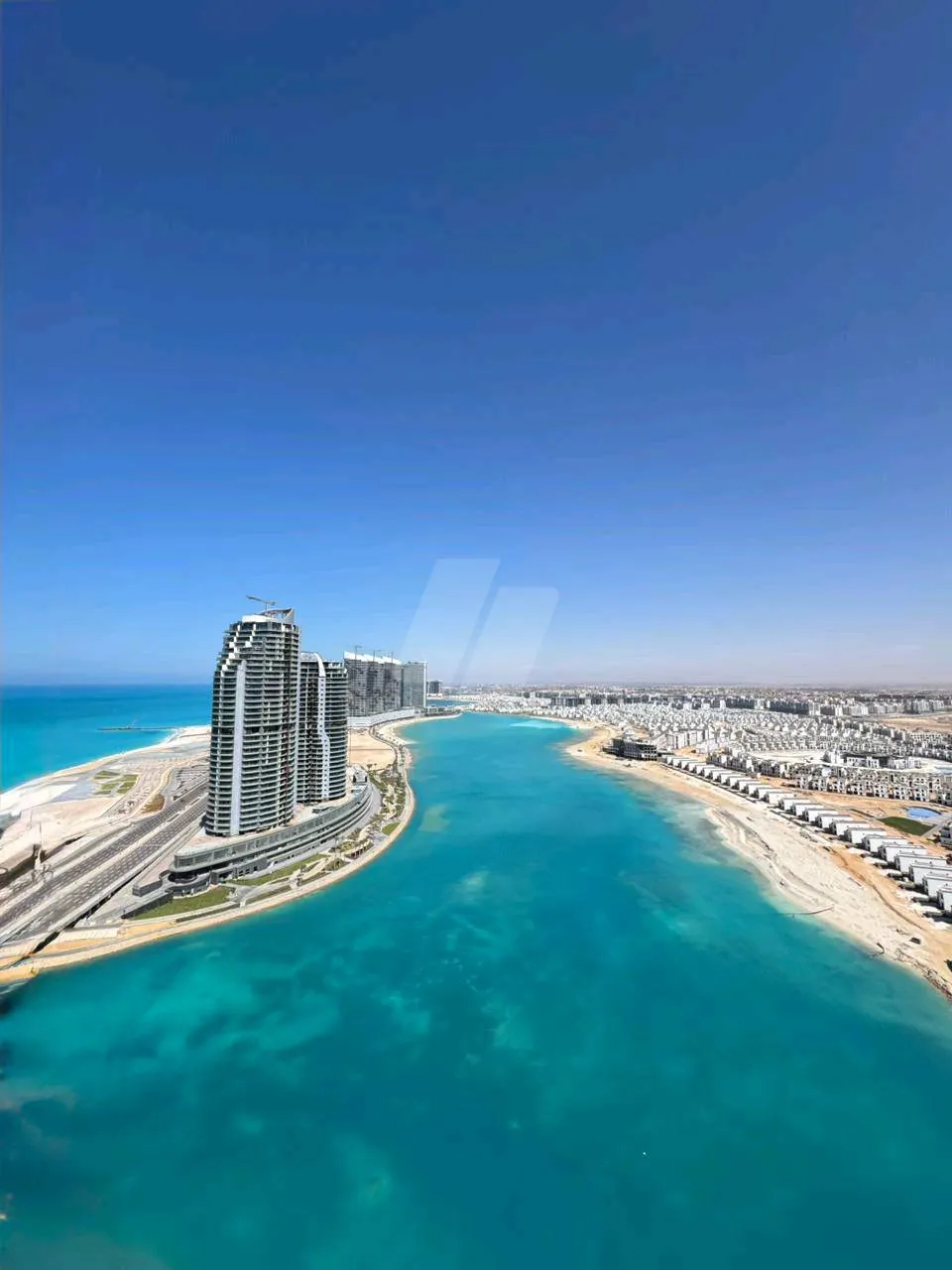 https://4swapp.azureedge.net/4swapp/media/cover/638898051774842191/c1a3c054-041d-4e64-b56b-334d41ce93b8
