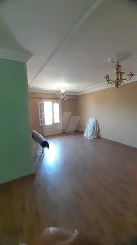 شقة متشطبة للبيع بسيدي جابر 