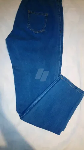 بنطلون جينز 