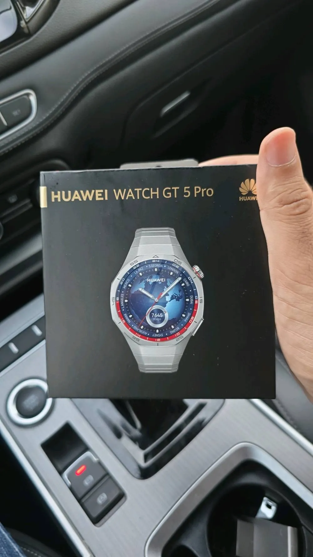 https://4swapp.azureedge.net/4swapp/media/cover/638901923538943230/6f2ea401-18f3-42ed-b3bb-fdf4e43d4438