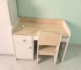 مكتب أطفال 
