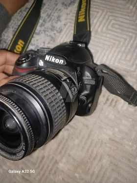 كاميرا نيكون d3100