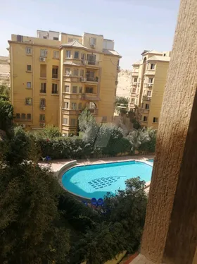 شقة بحري استلام فورى 3 غرف بدريم لاند اكتوبر متشطبة فيو pool