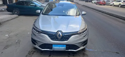 للبيع رينو ميجان ٢٠٢٢ signature turbo ( dynamic turbo )