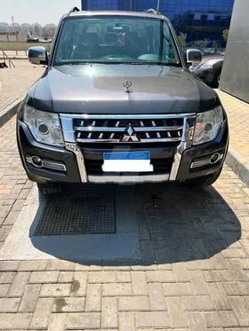 Mitsubishi Pajero 2015
