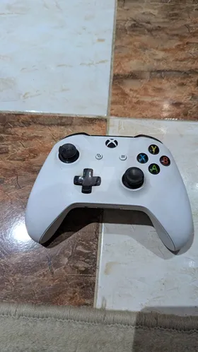Xbox one s controller 