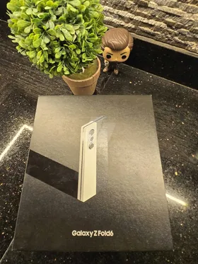 Z Fold 6 512GB Crafted Black اللون الأسود المميز