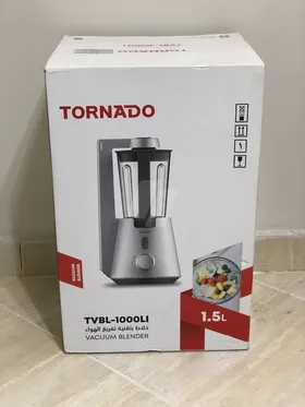 TORNADO Vacuum Blender 1000 Watt 1.5 Liter Extra 0.6 Liter Bottle White TVBL-1000LI