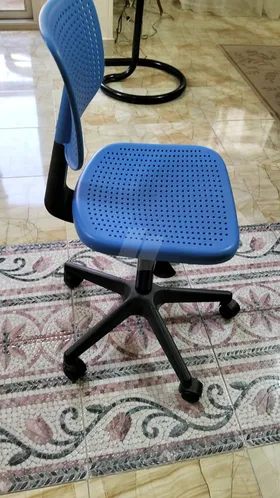 كرسي مكتب