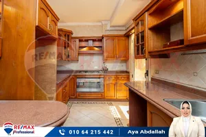 شقة للبيع 270 م كفر عبده (خطوات من ميدان سانت جينى)